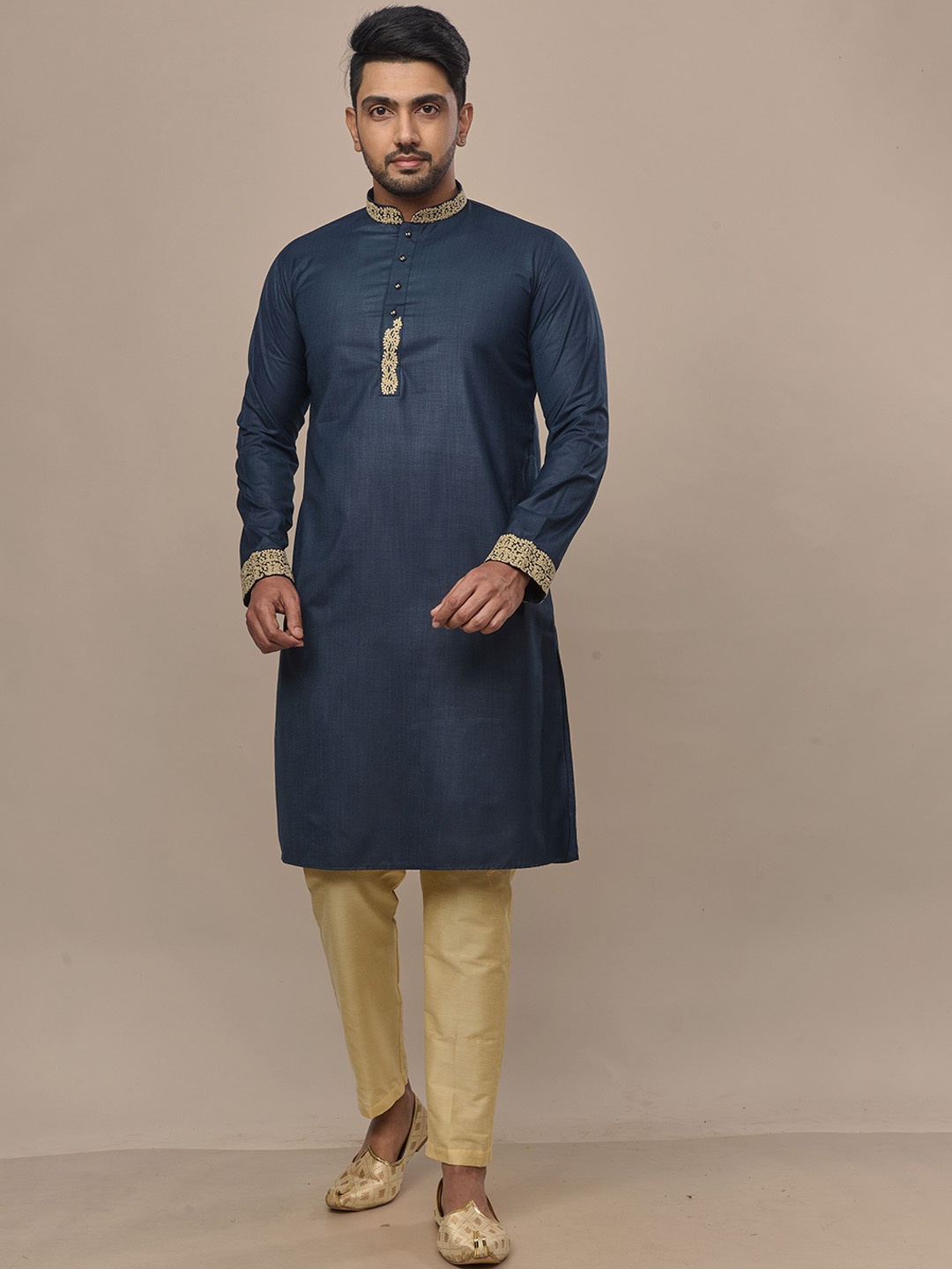 

KHAAS Men Ethnic Motifs Thread Work Organic Cotton Kurta, Navy blue