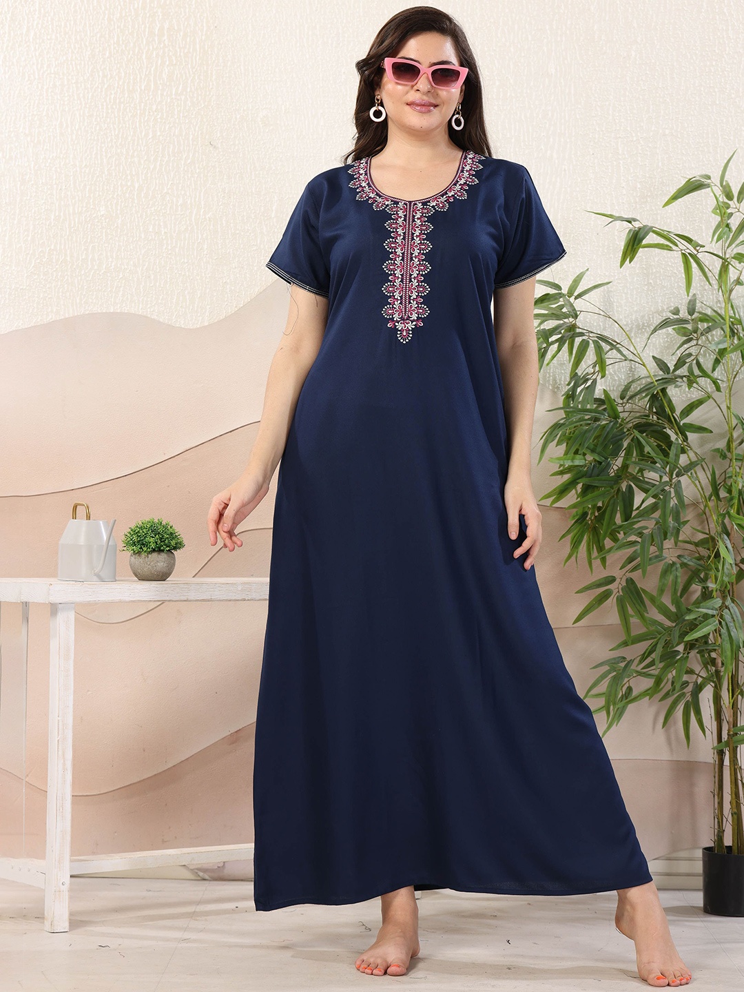 

EASY MOM Embroidered Maxi Dress, Navy blue