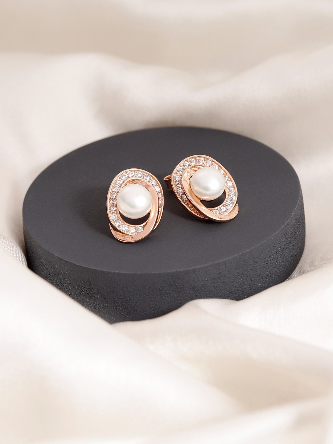 

DIAVO Contemporary Studs Earrings, Copper