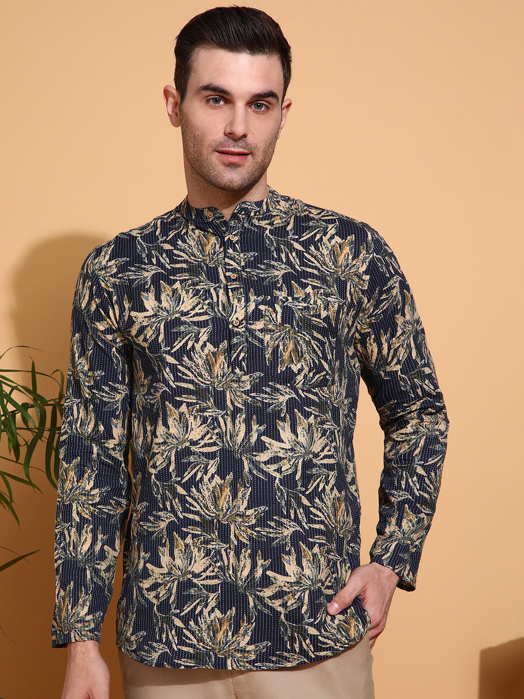 

Anouk Men Geometric Printed Thread Work Kurta, Beige