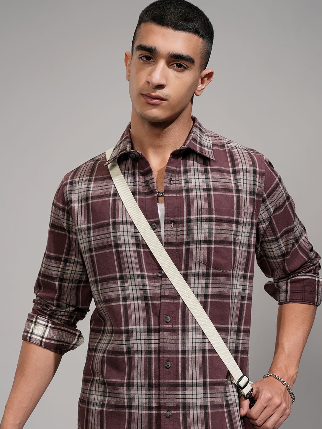 

HIGHLANDER Men Comfort Slim Fit Opaque Striped Casual Shirt, Rust