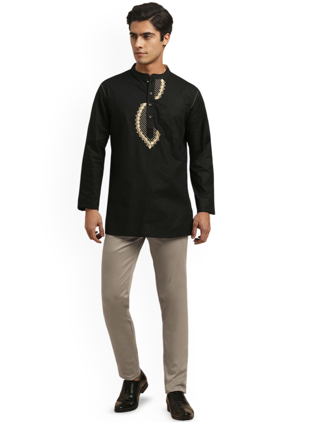 

Arch element Men Flared Sleeves Thread Work Kurta, Black