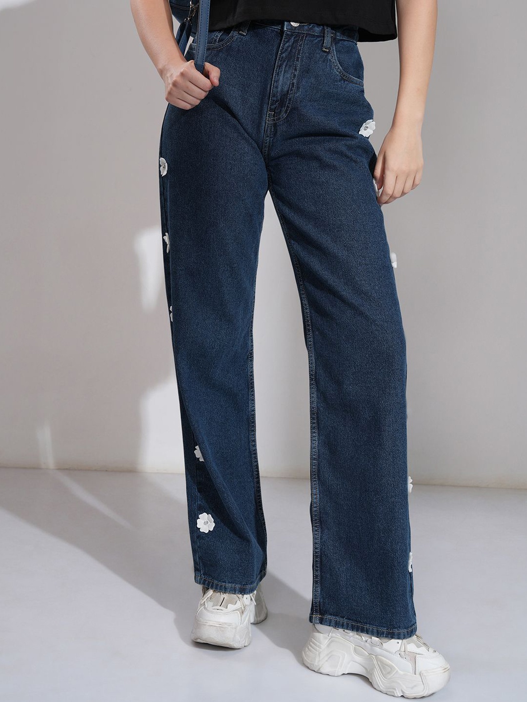 

Tokyo Talkies Women Comfort Straight Fit Light Fade Jeans, Blue