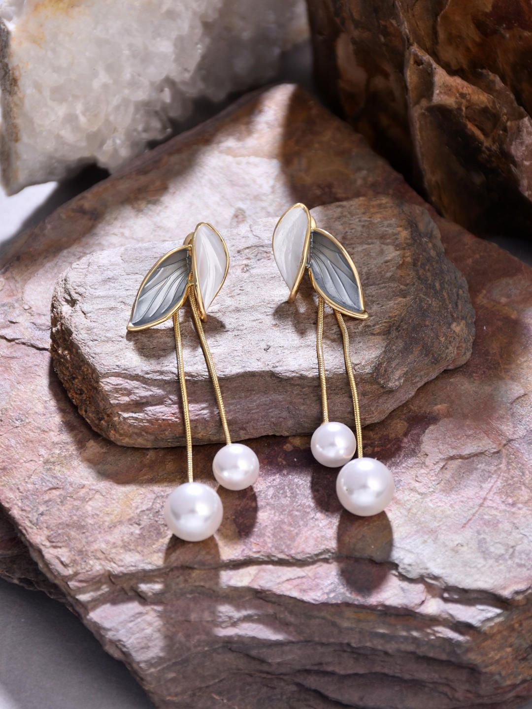

Reenisaa Contemporary Drop Earrings, Silver
