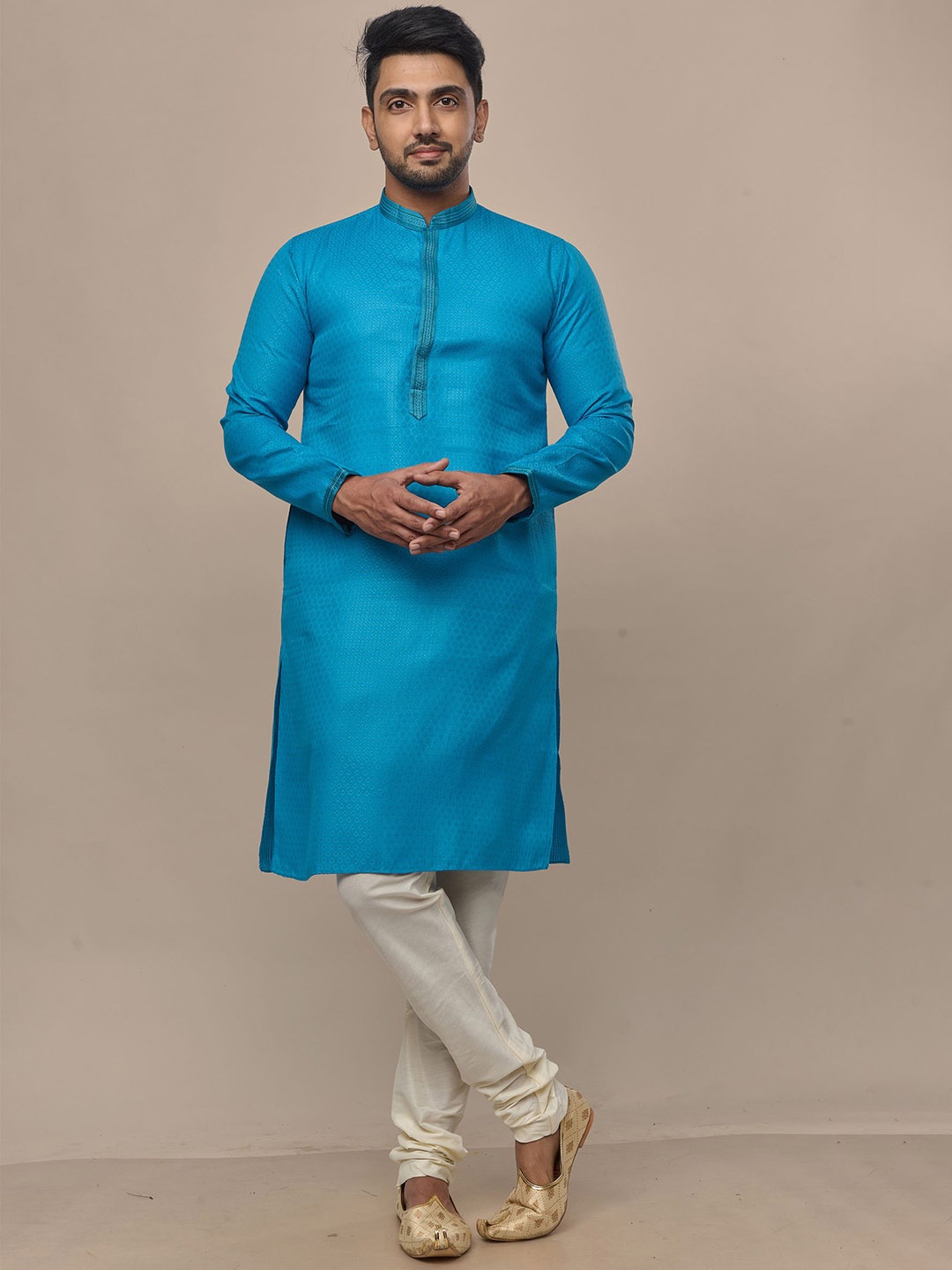 

KHAAS Men Thread Work Kurta, Blue
