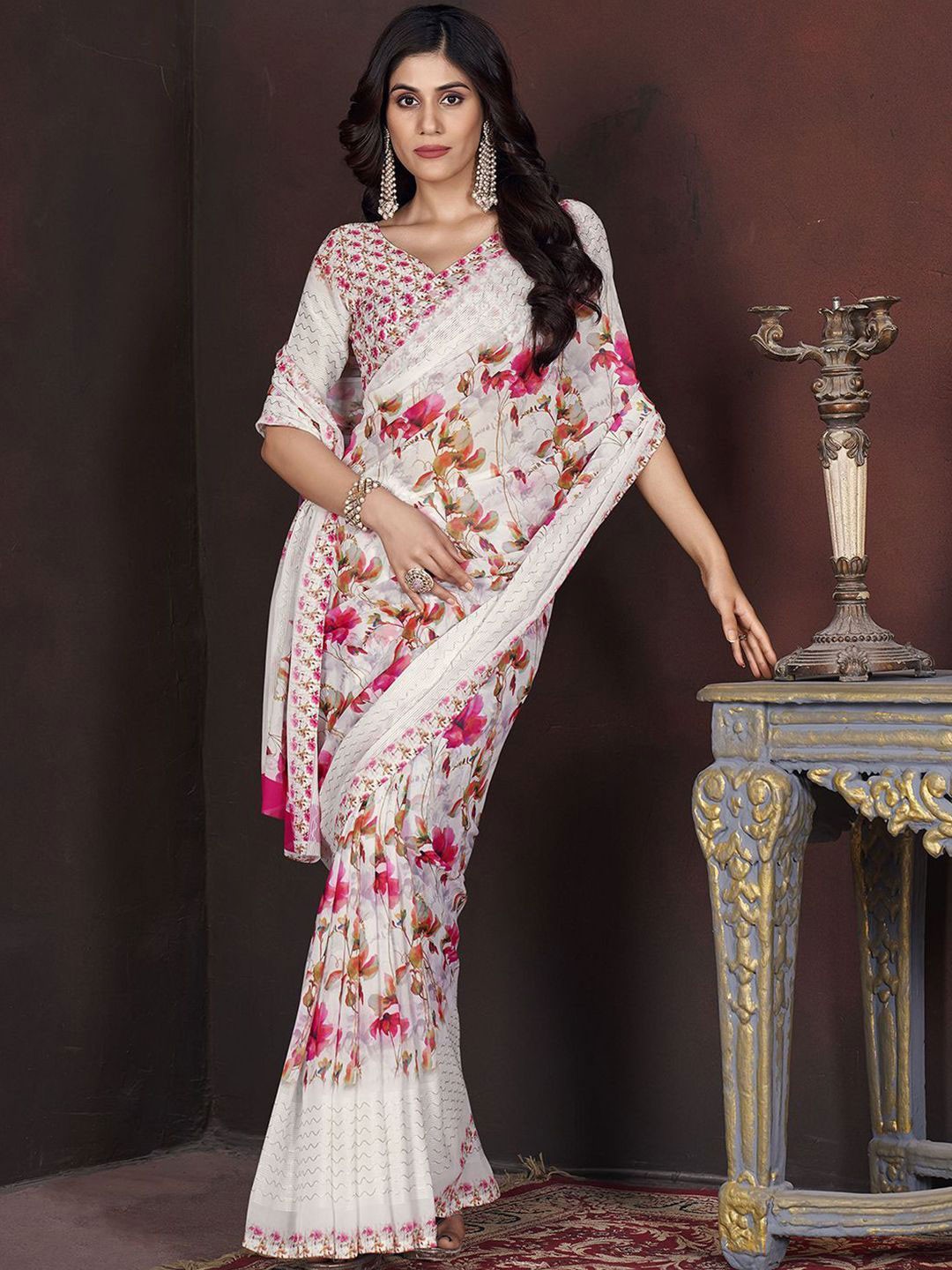 

DIVASTRI Floral Pure Georgette Saree, White