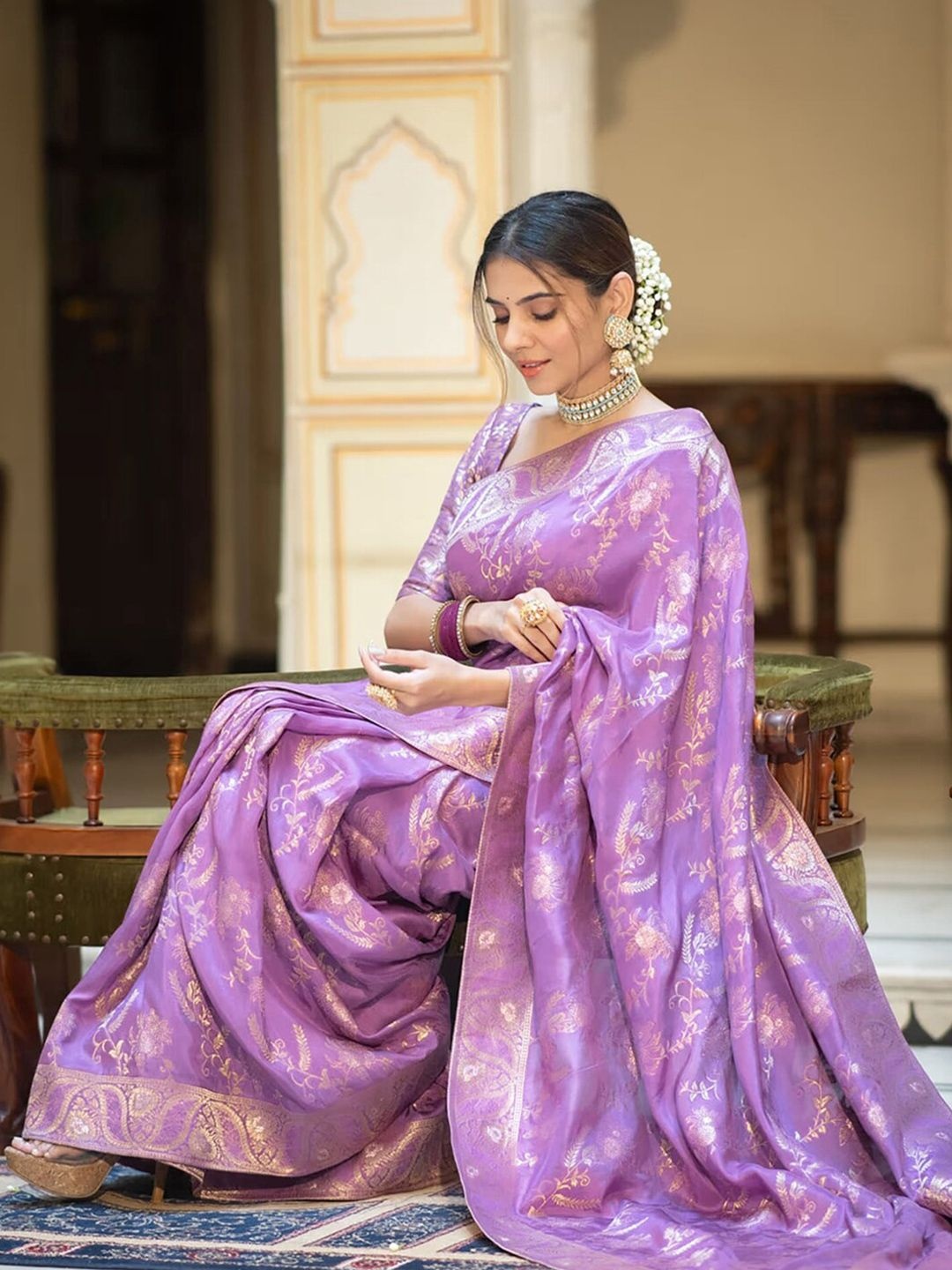 

DIVASTRI Woven Design Zari Art Silk Banarasi Saree, Lavender