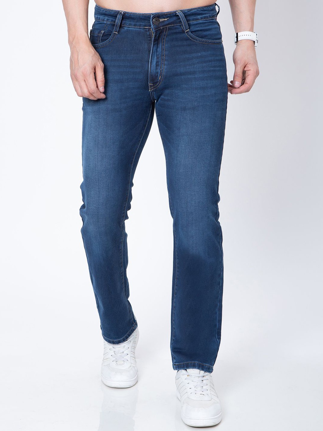 

Sparky Men Straight Fit Light Fade Jeans, Blue