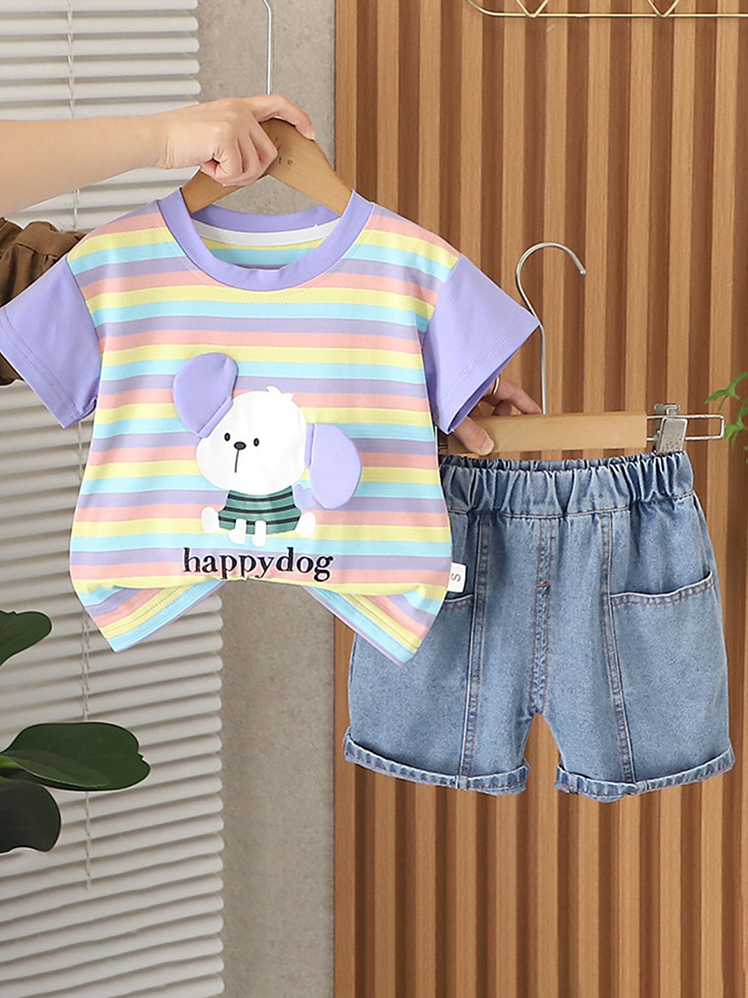 

LULU & SKY Boys Printed T-shirt with Shorts, Purple