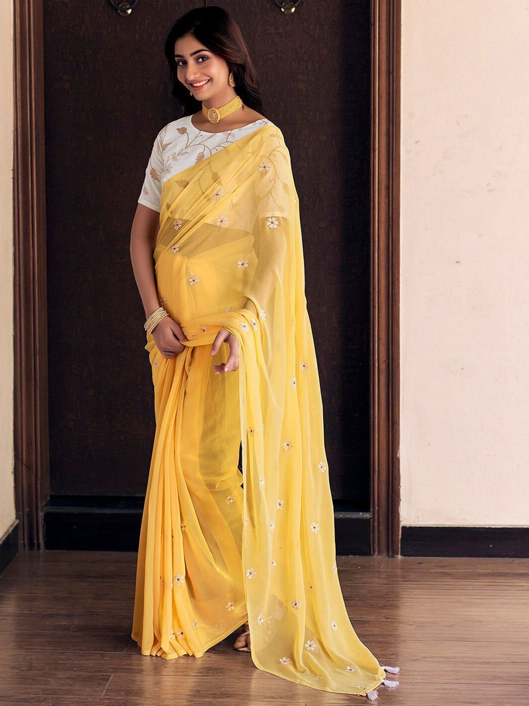 

DIVASTRI Floral Embroidered Pure Georgette Dabu Saree, Yellow