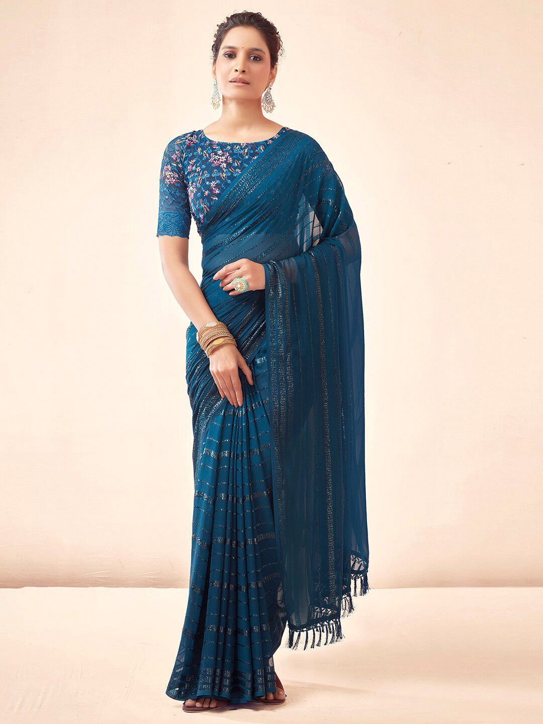 

DIVASTRI Striped Zari Pure Georgette Saree, Blue
