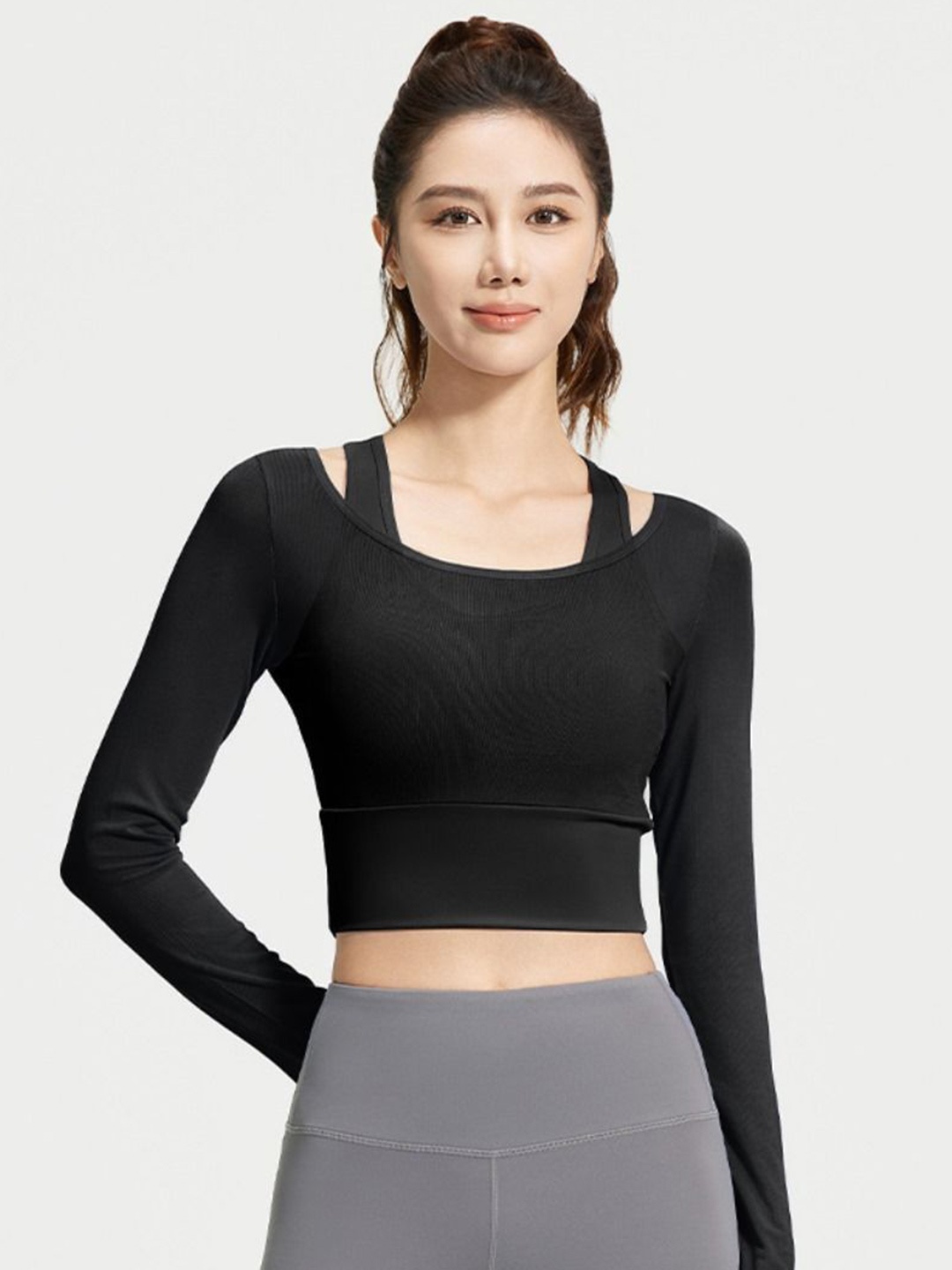 

HRX Round Neck Long Sleeves Tops, Black