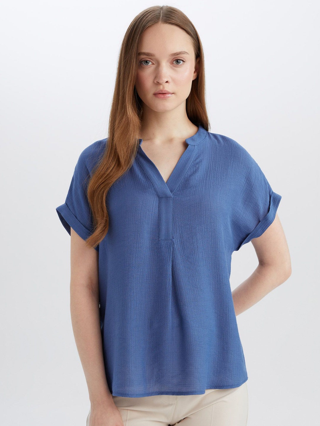 

DeFacto Mandarin Collar Roll-Up Sleeves Top, Na