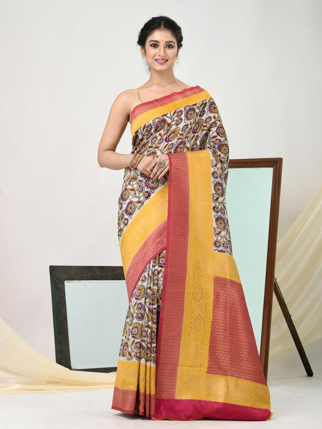 

VIBHAVARI Ethnic Motifs Zari Silk Cotton Saree, Beige