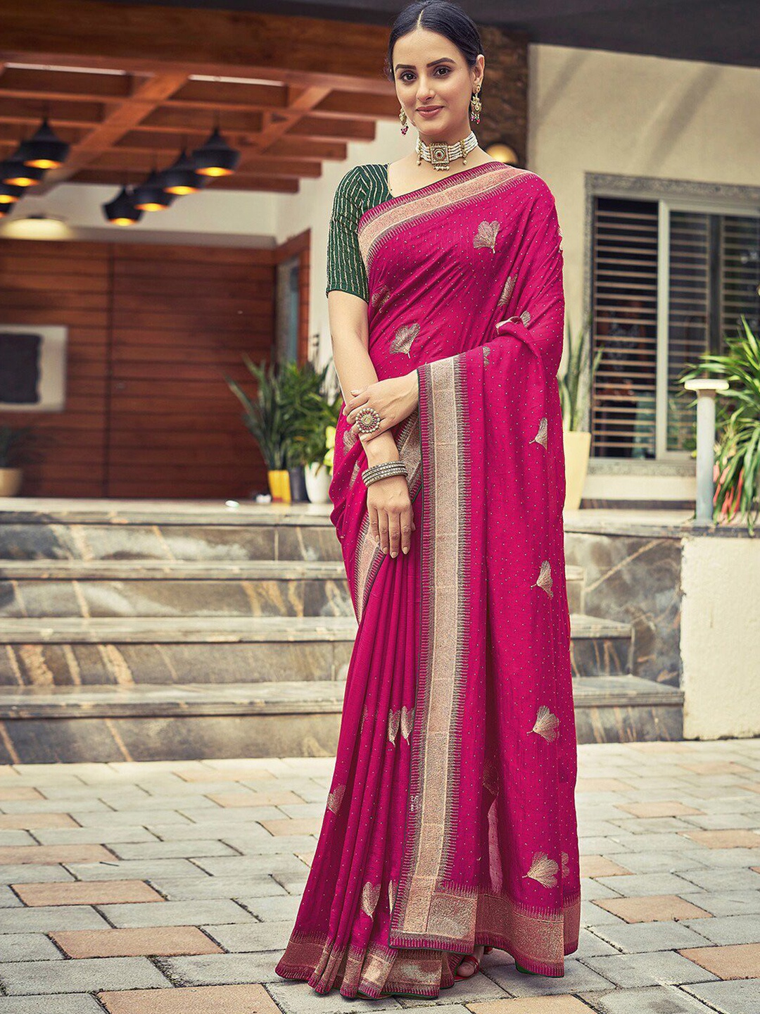

DIVASTRI Embellished Beads and Stones Silk Blend Saree, Pink