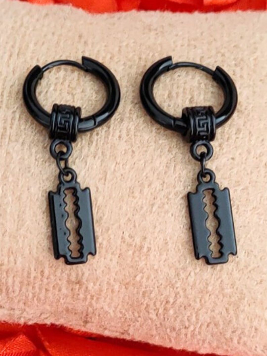 

The Roadster Lifestyle Co Men Razor Blade Hoop Earrings, Black