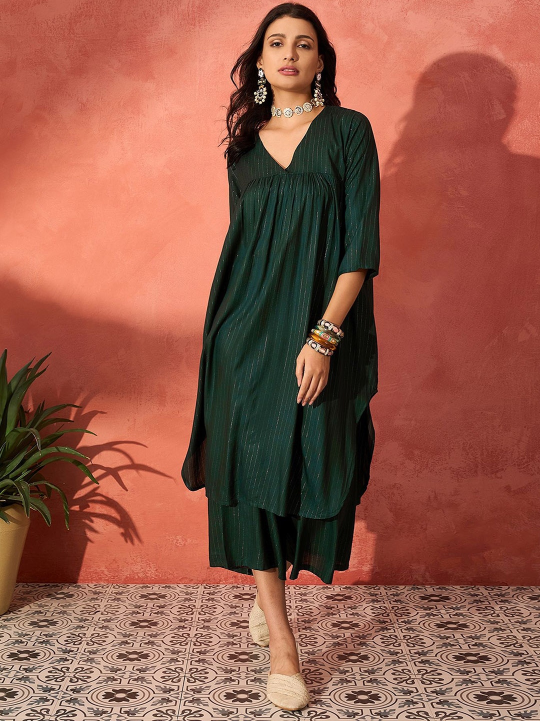 

InWeave Women Dyed Angrakha Kurta with Palazzos, Green