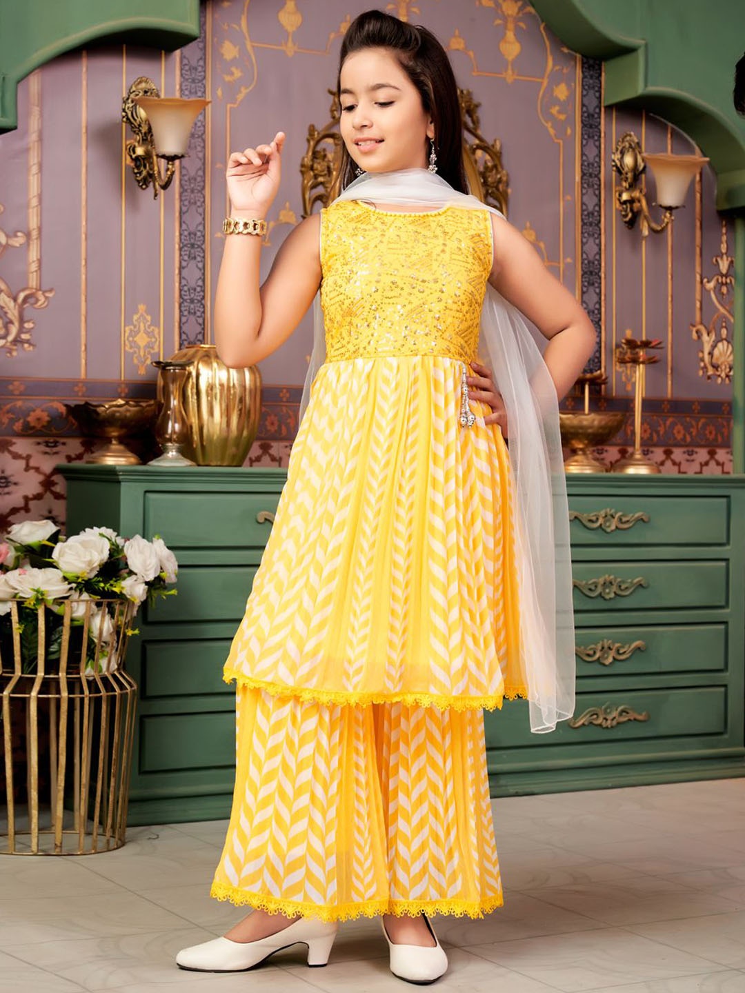 

Aarika Girls Printed Regular Kurta with Palazzos & With Dupatta, Yellow