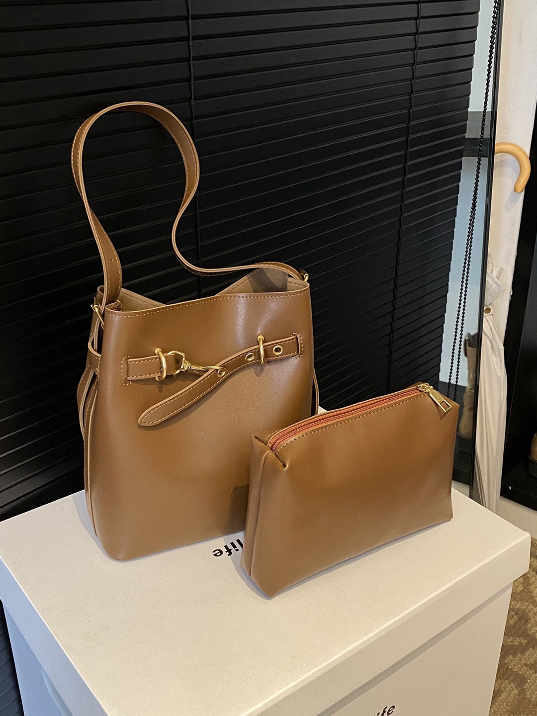

StyleCast x Revolte PU Bucket Shoulder Bag, Brown