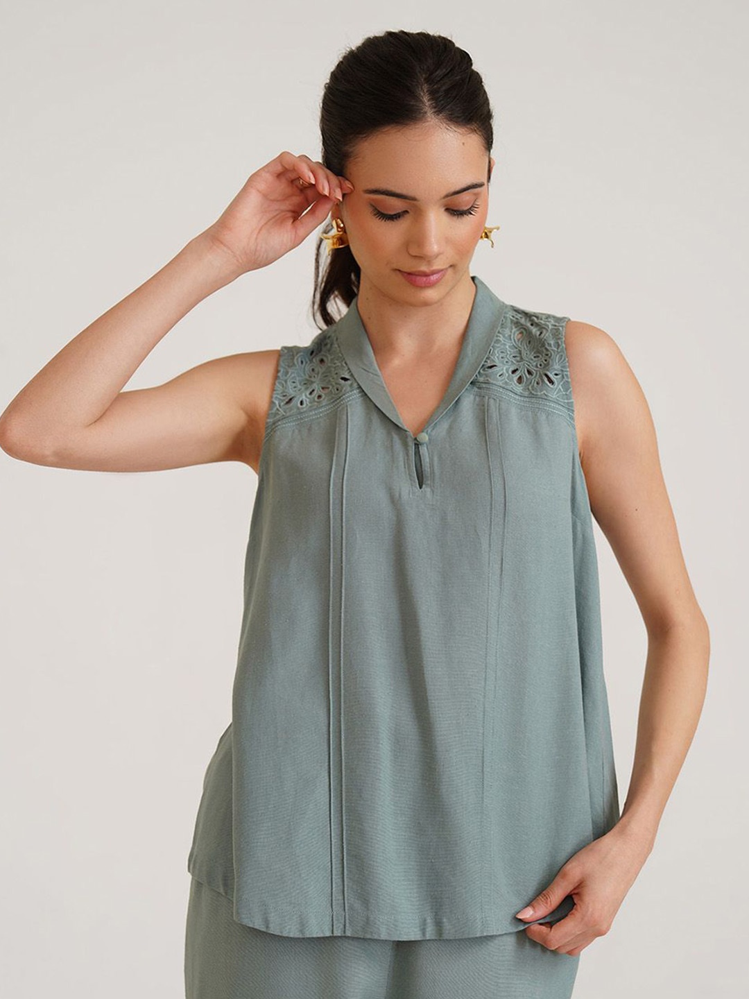 

B77 Linen Top, Blue