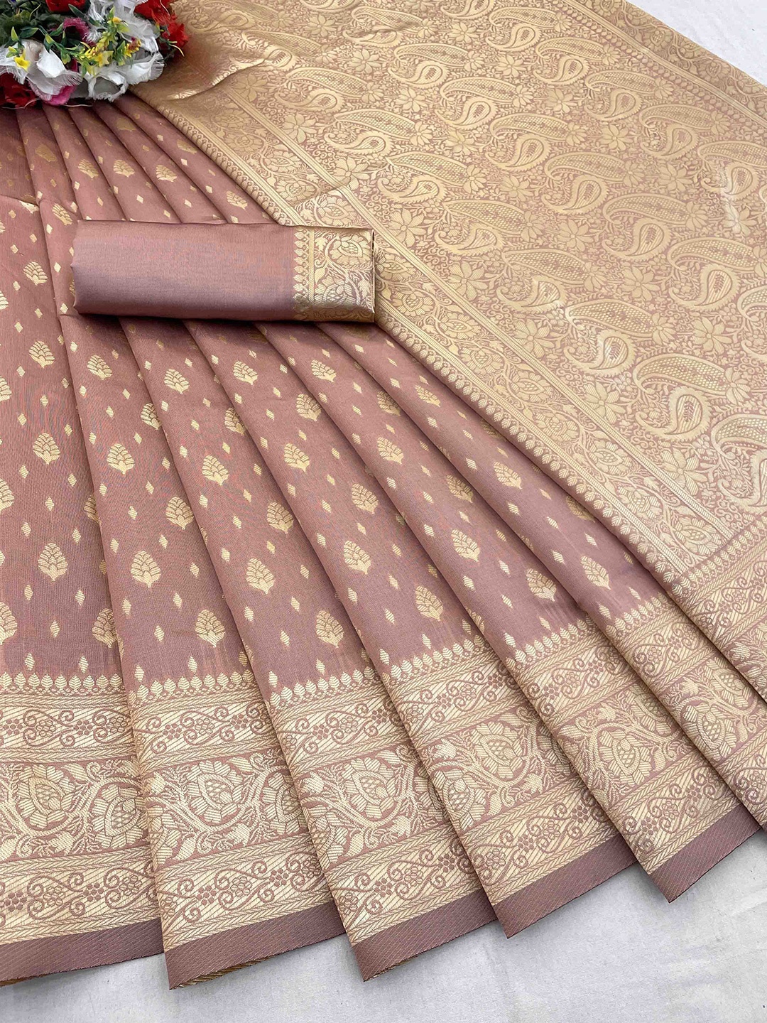 

KALINI Woven Design Zari Silk Blend Banarasi Saree, Mauve