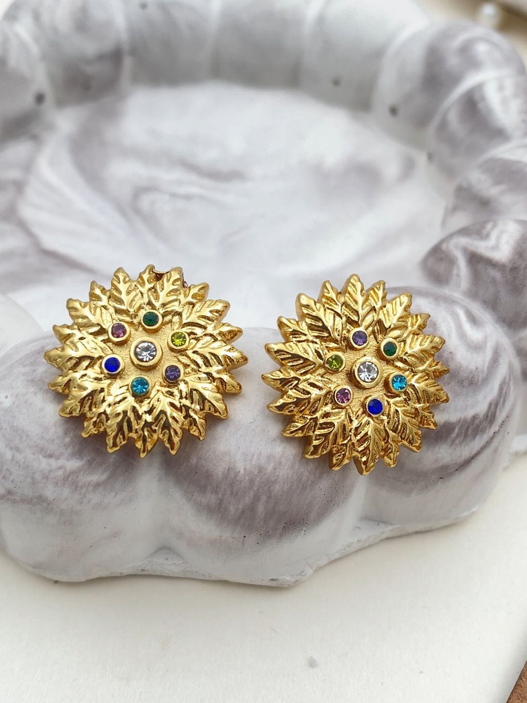 

Rare Bello Contemporary Studs Earrings, Gold