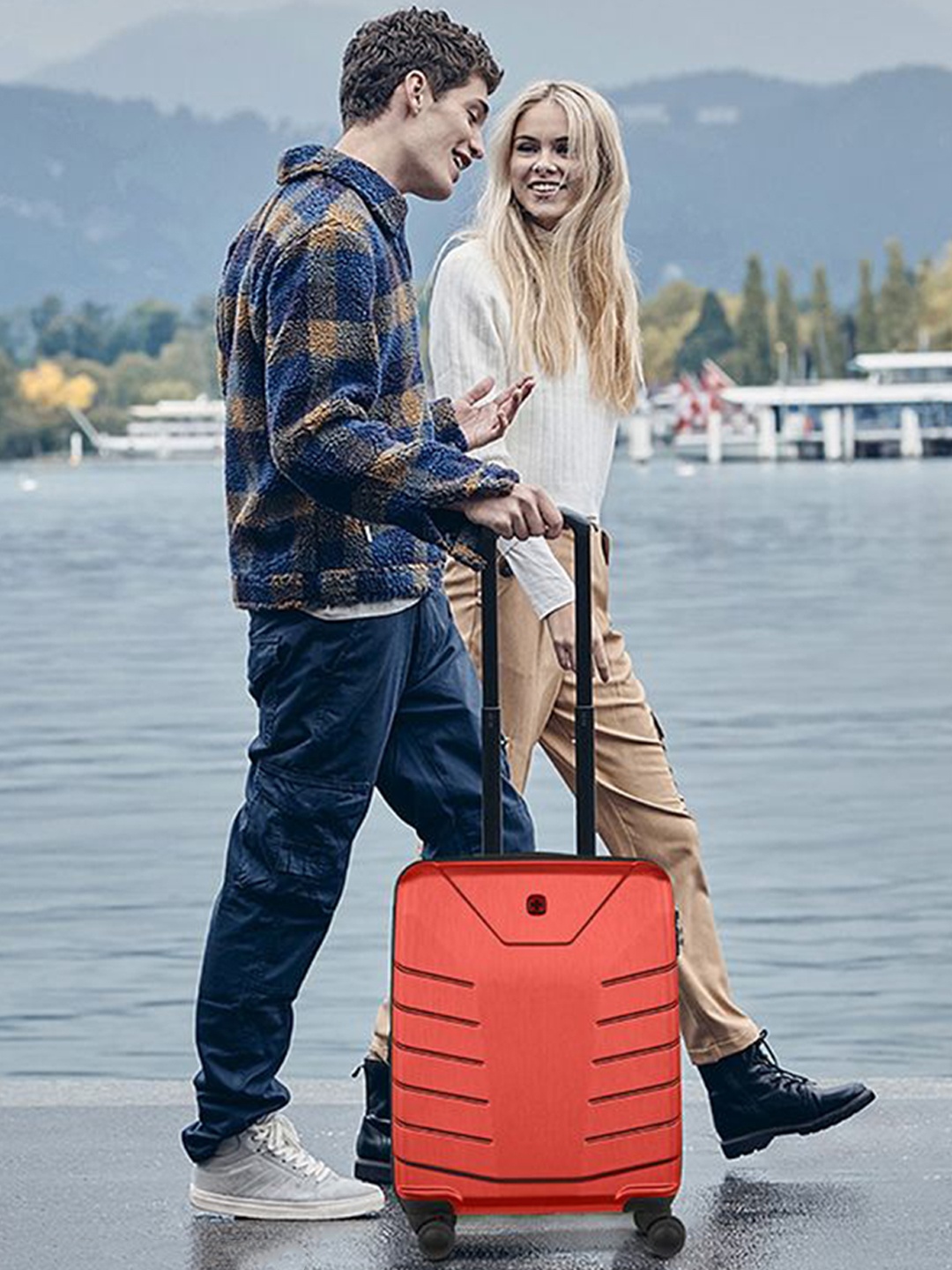 

Wenger Pegasus Hard-Sided Small Trolley Bag, Orange