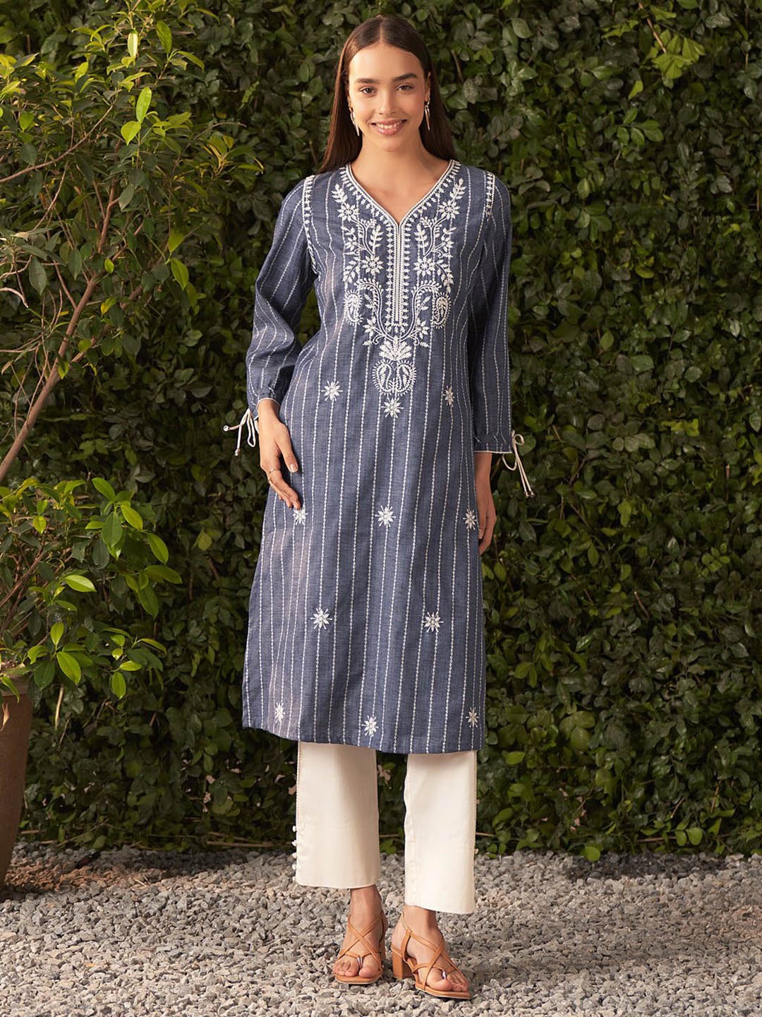 

Lakshita Women Embroidered Flared Sleeves Thread Work Handloom Kurta, Blue