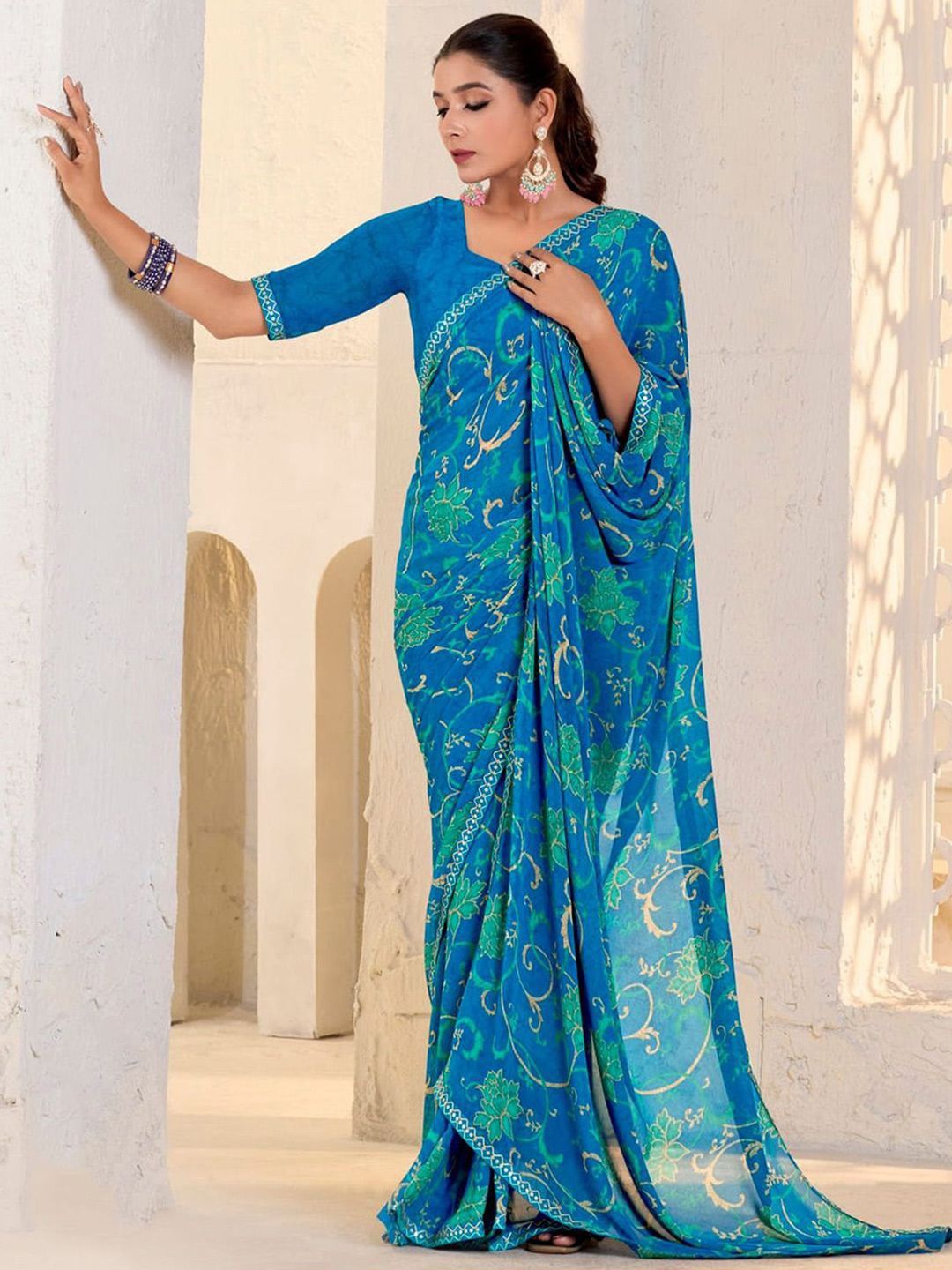 

DIVASTRI Floral Pure Georgette Saree, Blue