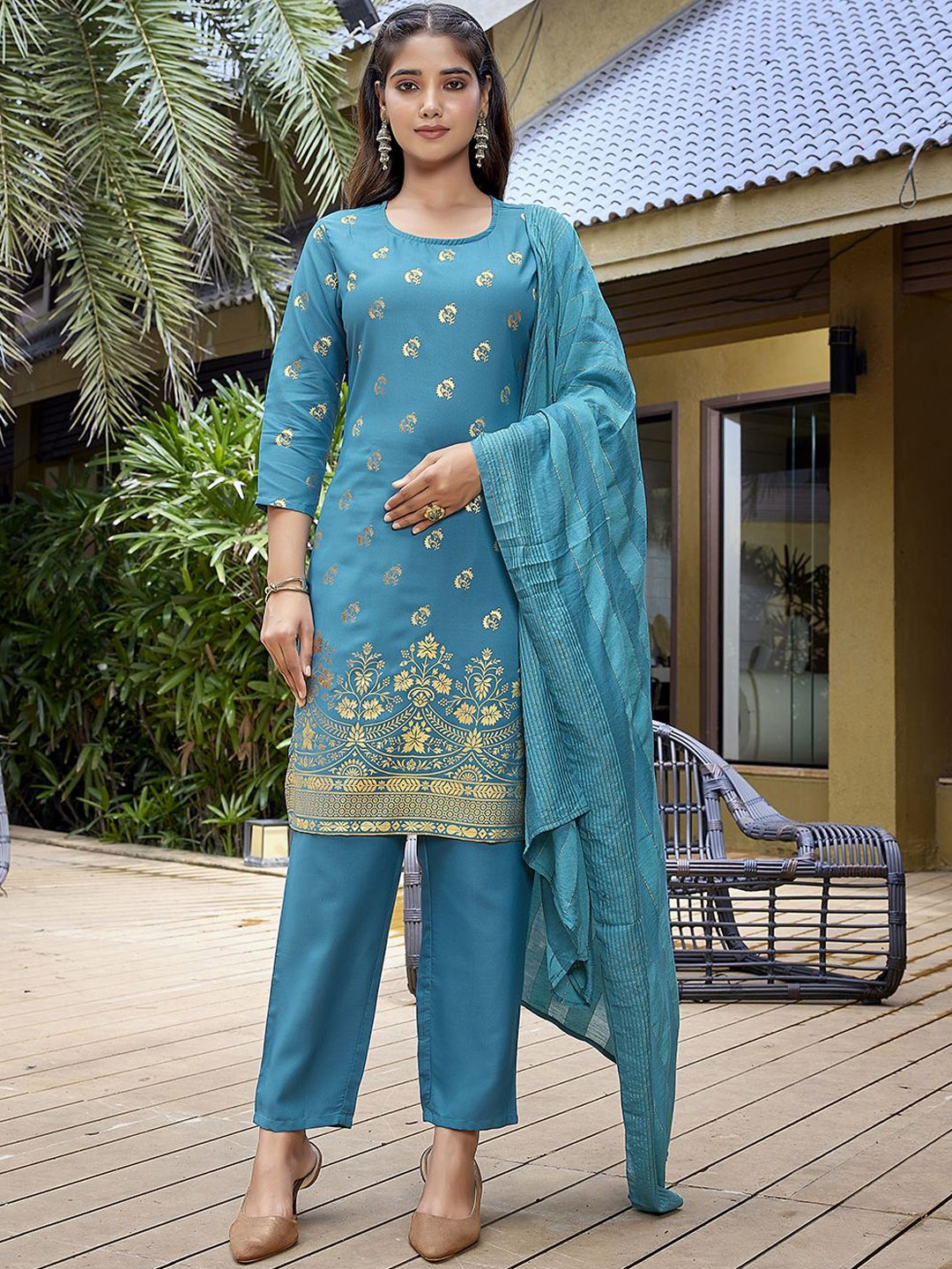 

HERE&NOW Women Floral Printed Regular Kurta with Trousers & With Dupatta, Turquoise blue