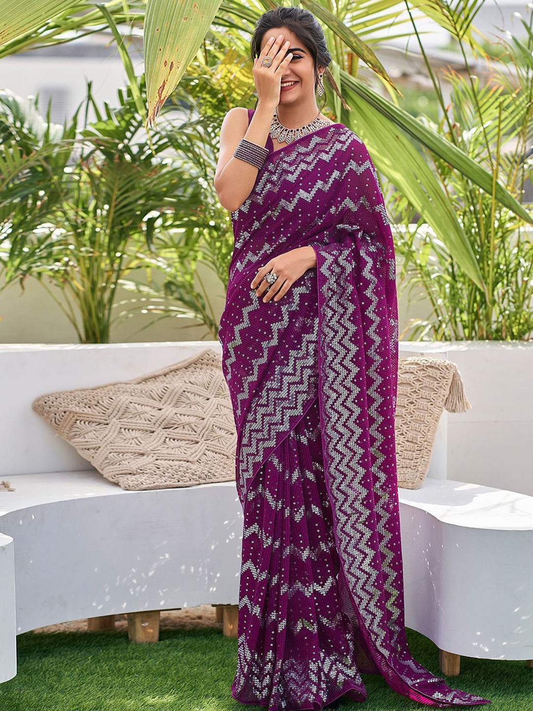 

DIVASTRI Sequinned Pure Georgette Saree, Purple