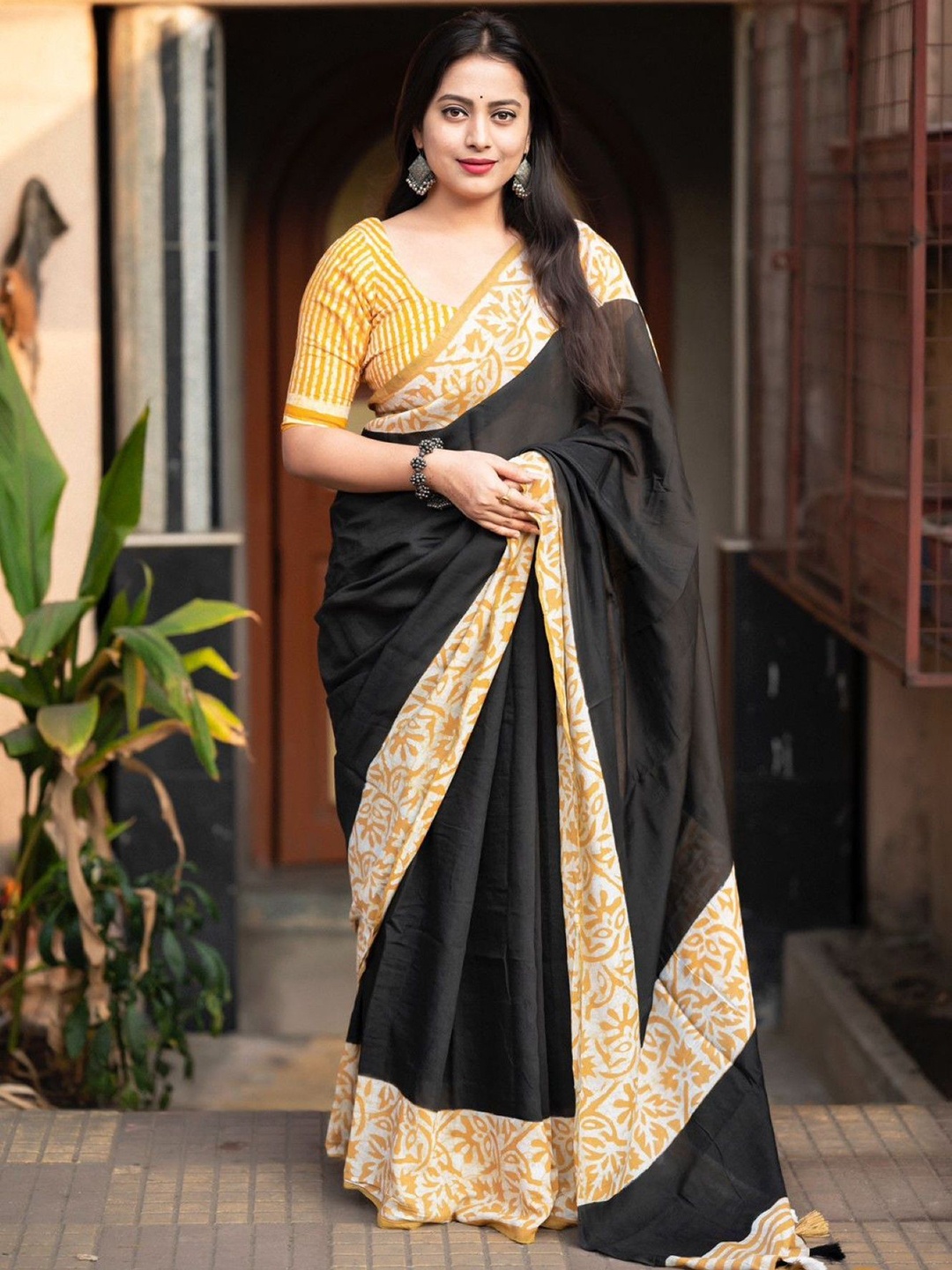 

Mitera Chanderi Saree, Yellow