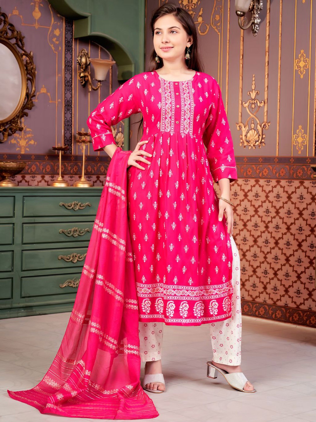 

Aarika Girls Ethnic Motifs Printed Pleated Kurta with Trousers & With Dupatta, Pink