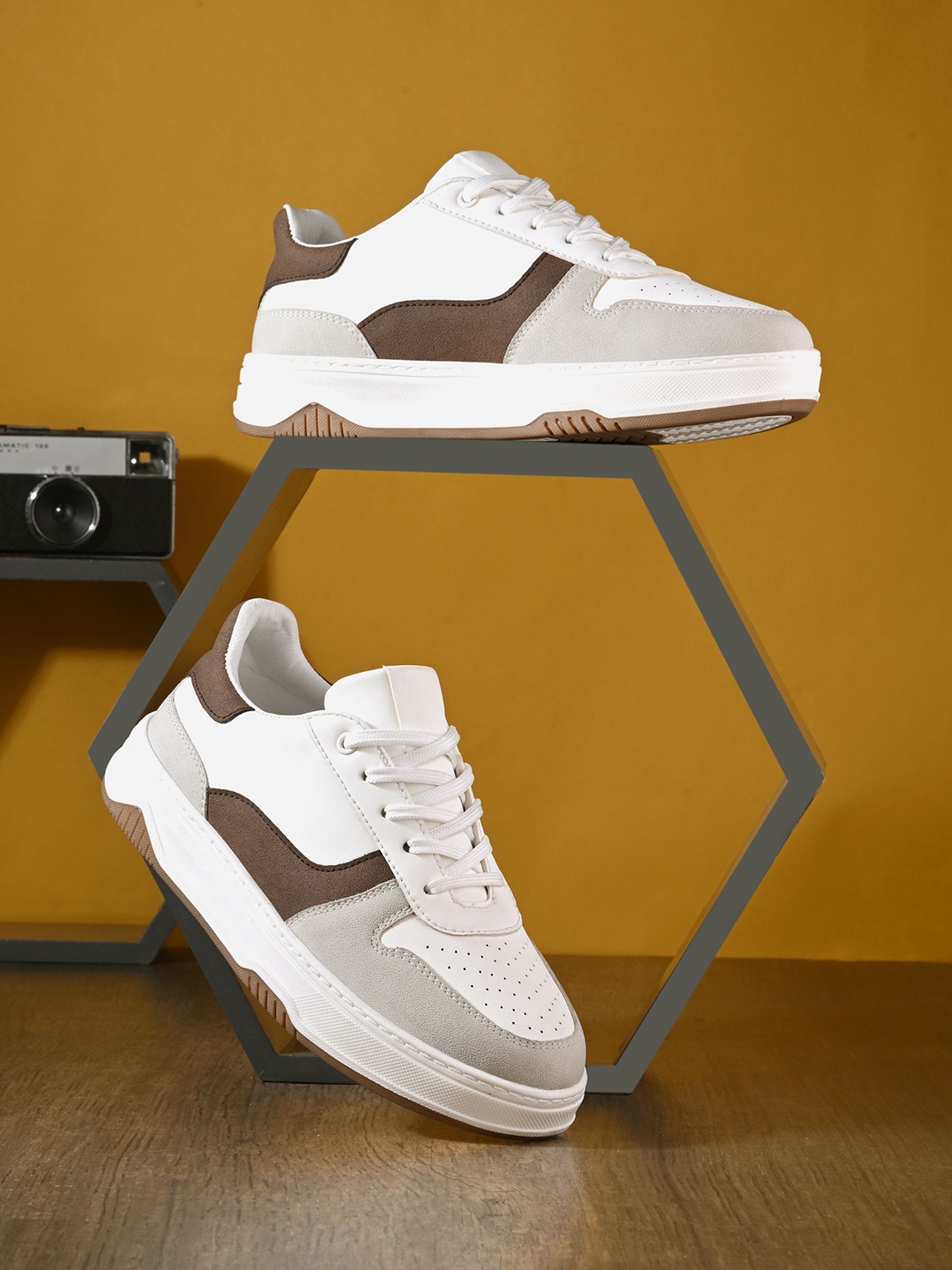 

The Roadster Lifestyle Co Women Casual Lace Up Sneakers, Beige