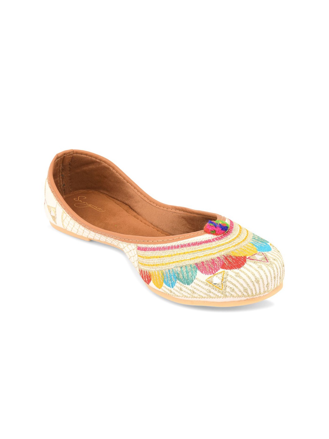 

Sangria Women Embroidered Mojaris, White