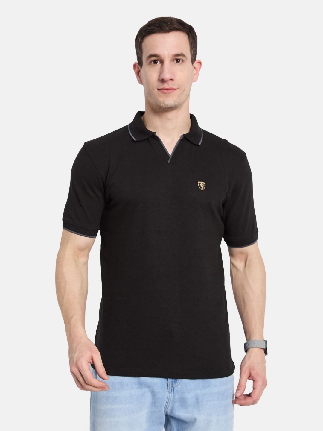 

Octave Men Colourblocked Polo Collar T-shirt, Black