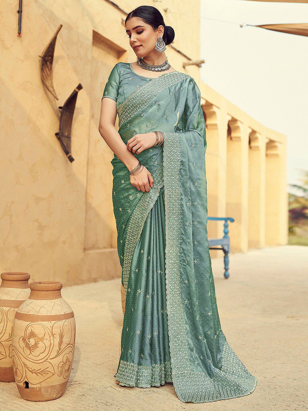 

DIVASTRI Embellished Beads and Stones Pure Georgette Chanderi Saree, Green