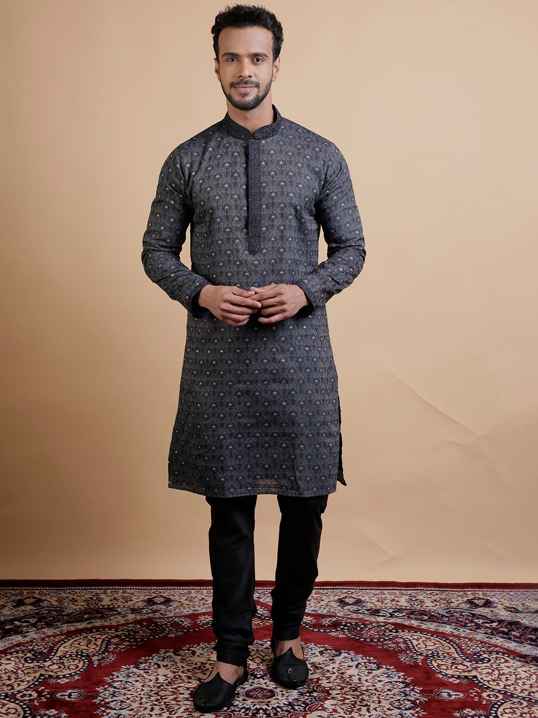 

KHAAS Men Ethnic Motifs Kurta, Black