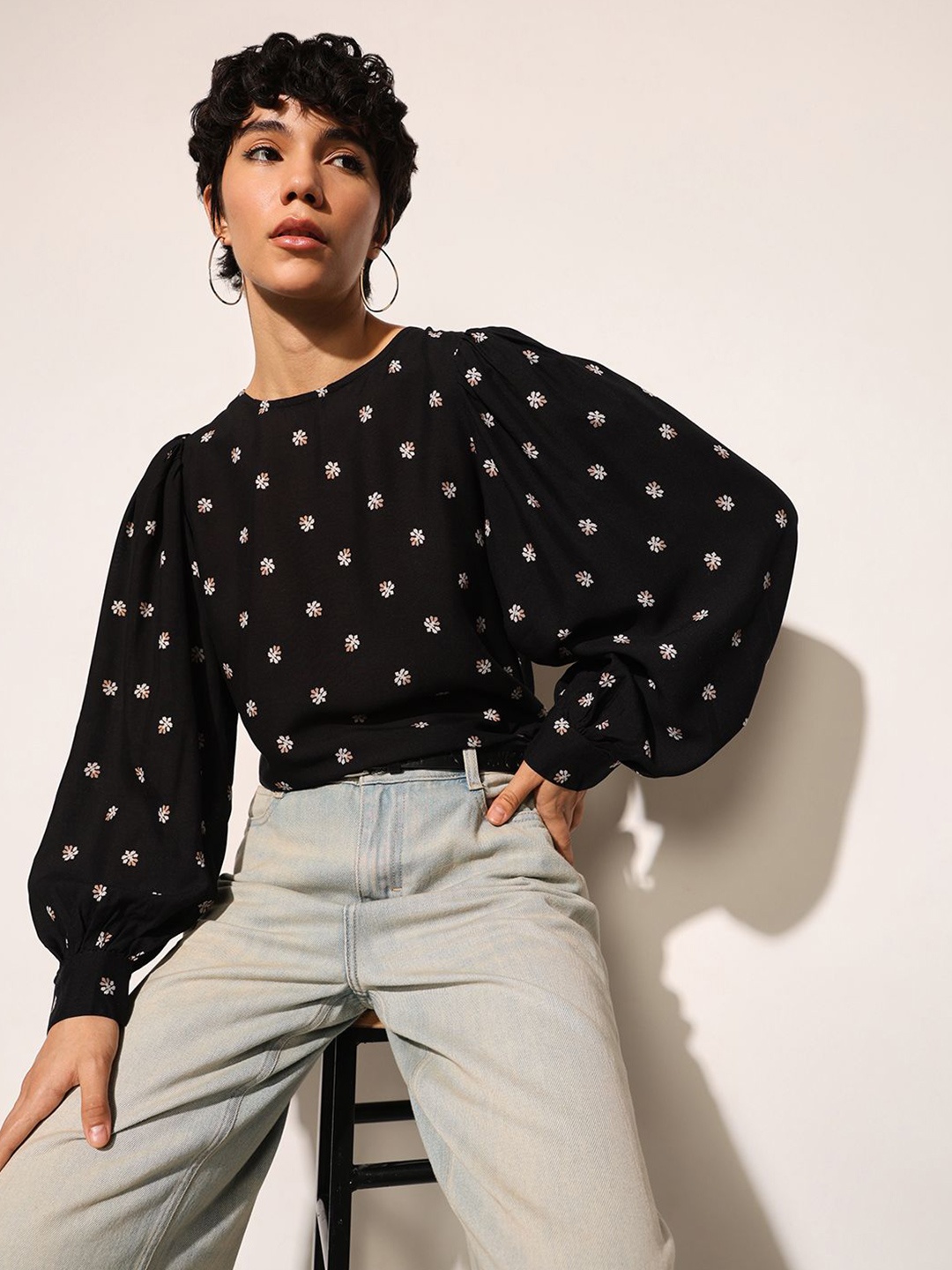 

ONLY Floral Print Blouson Top, Black
