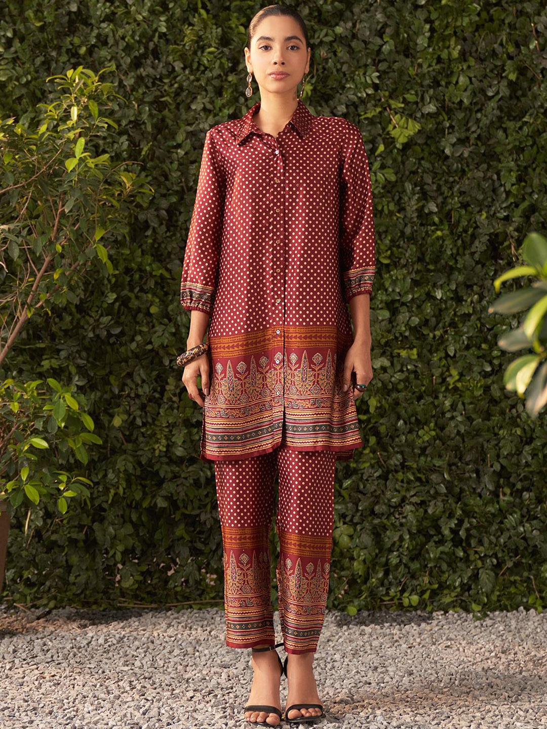 

Lakshita Women Maroon Printed Satin Co-Ords