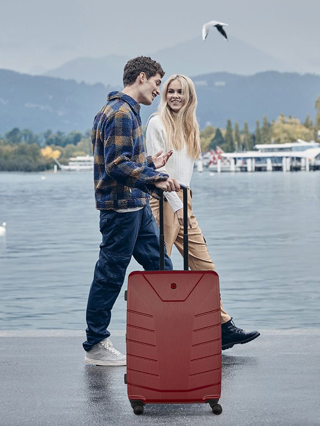 

Wenger Pegasus Textured Hard-Sided Large Trolley Bag, Red