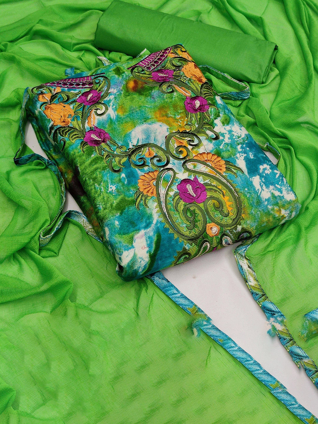 

SAINOOR Printed Semi-Stitched Dress Material, Green