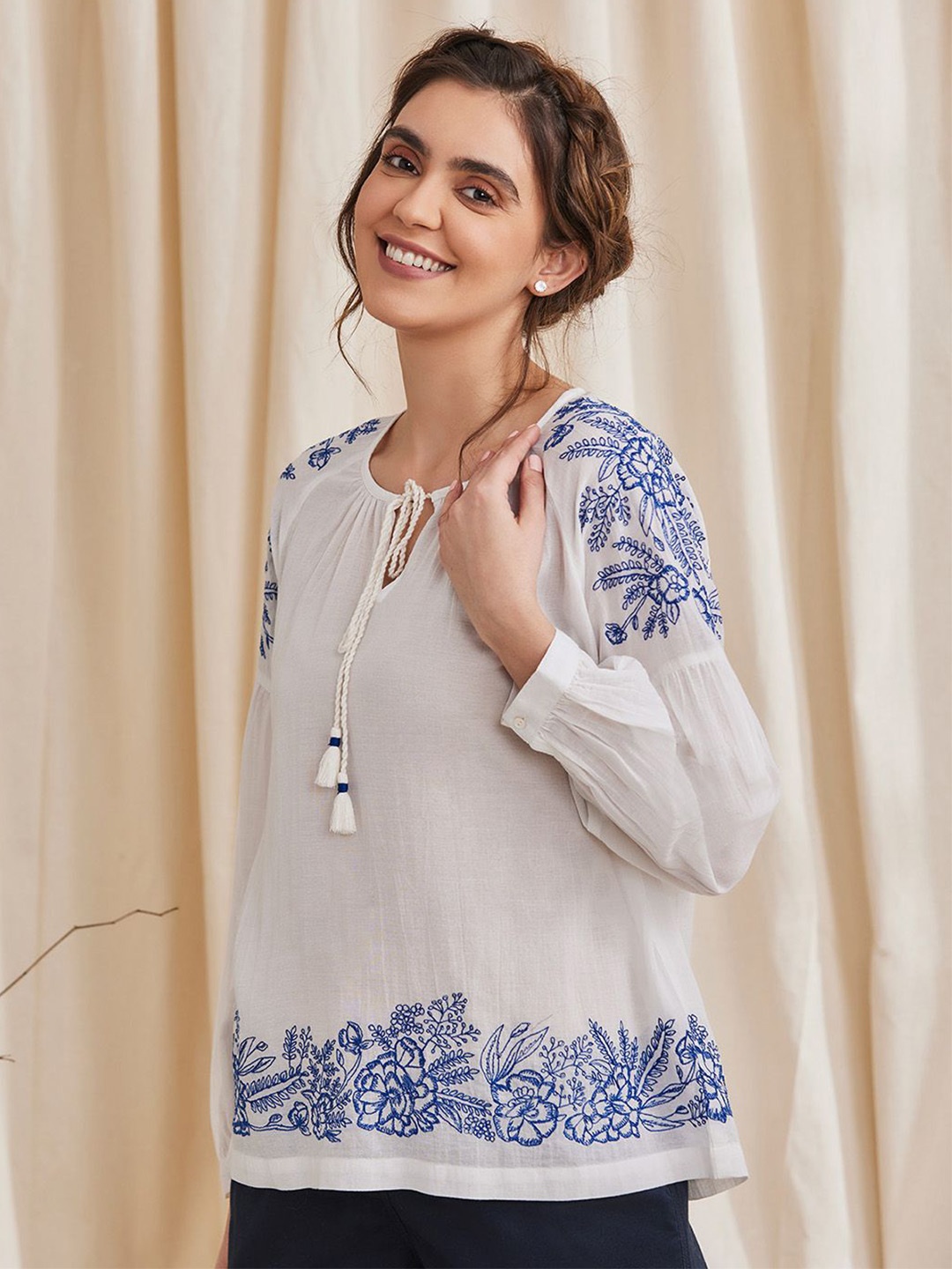 

B77 Tie-Up Neck Organic Cotton Top, White