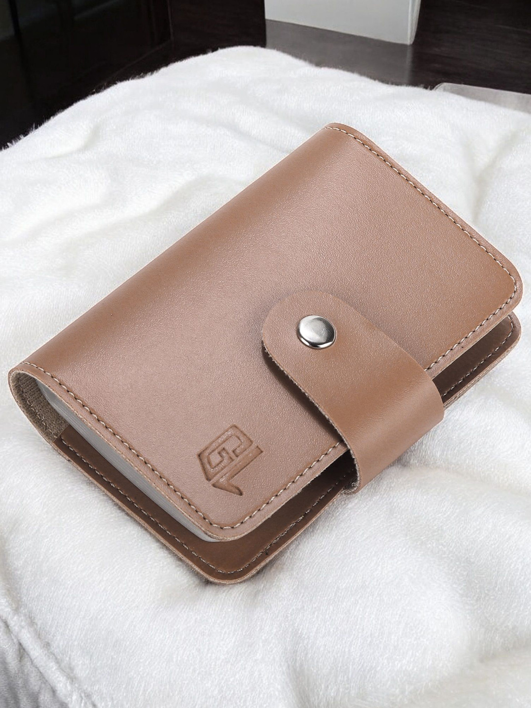 

Geelark Men Card Holder, Beige