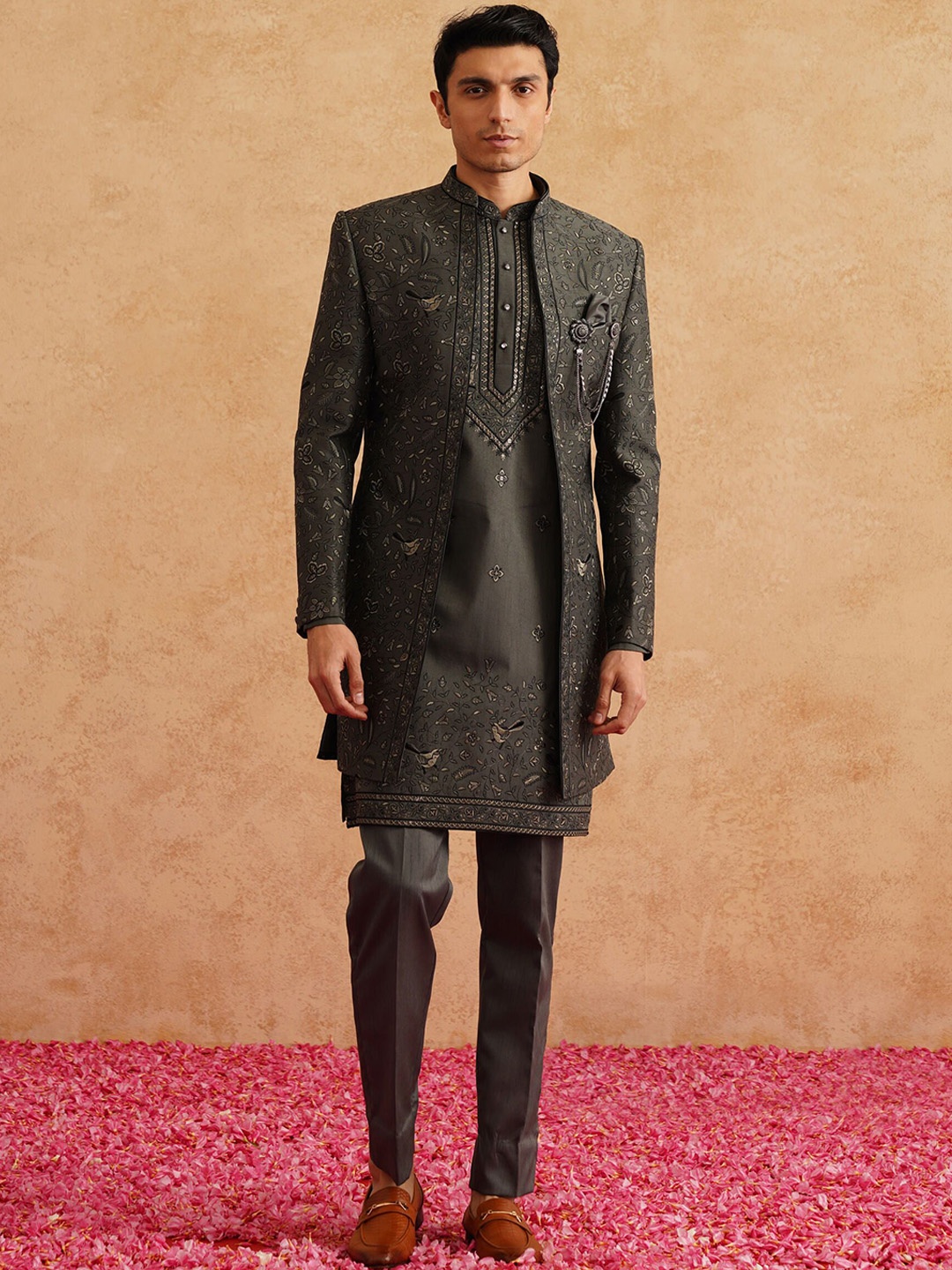 

Denis Parkar Thread & Sequins Embroidery Indowestern Sherwani Set, Charcoal