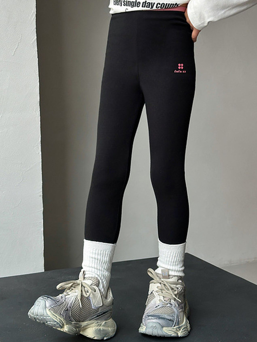 

LULU & SKY Girls Mid-Rise Ankle-Length Leggings, Black