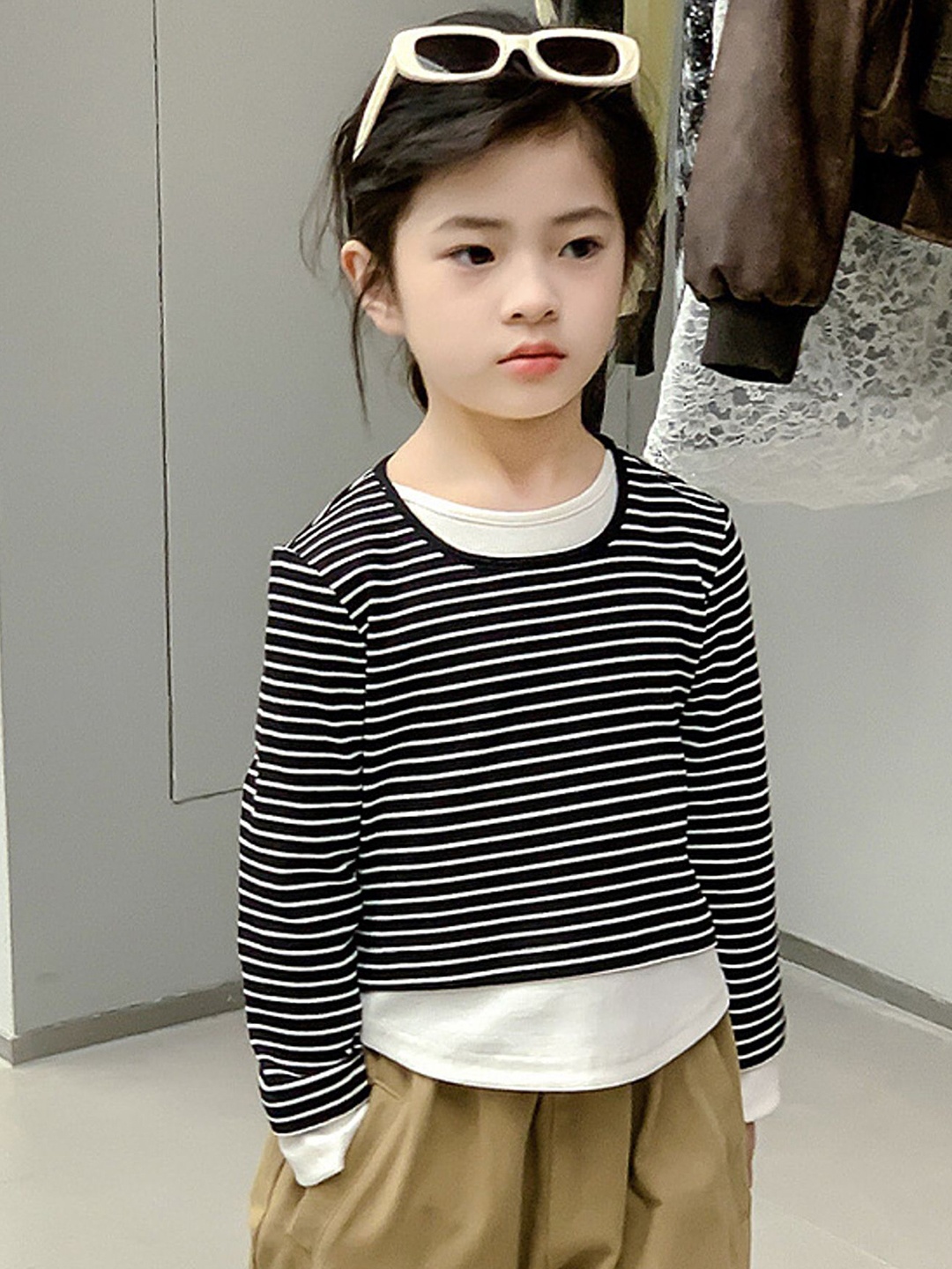 

LULU & SKY Striped Top, Black