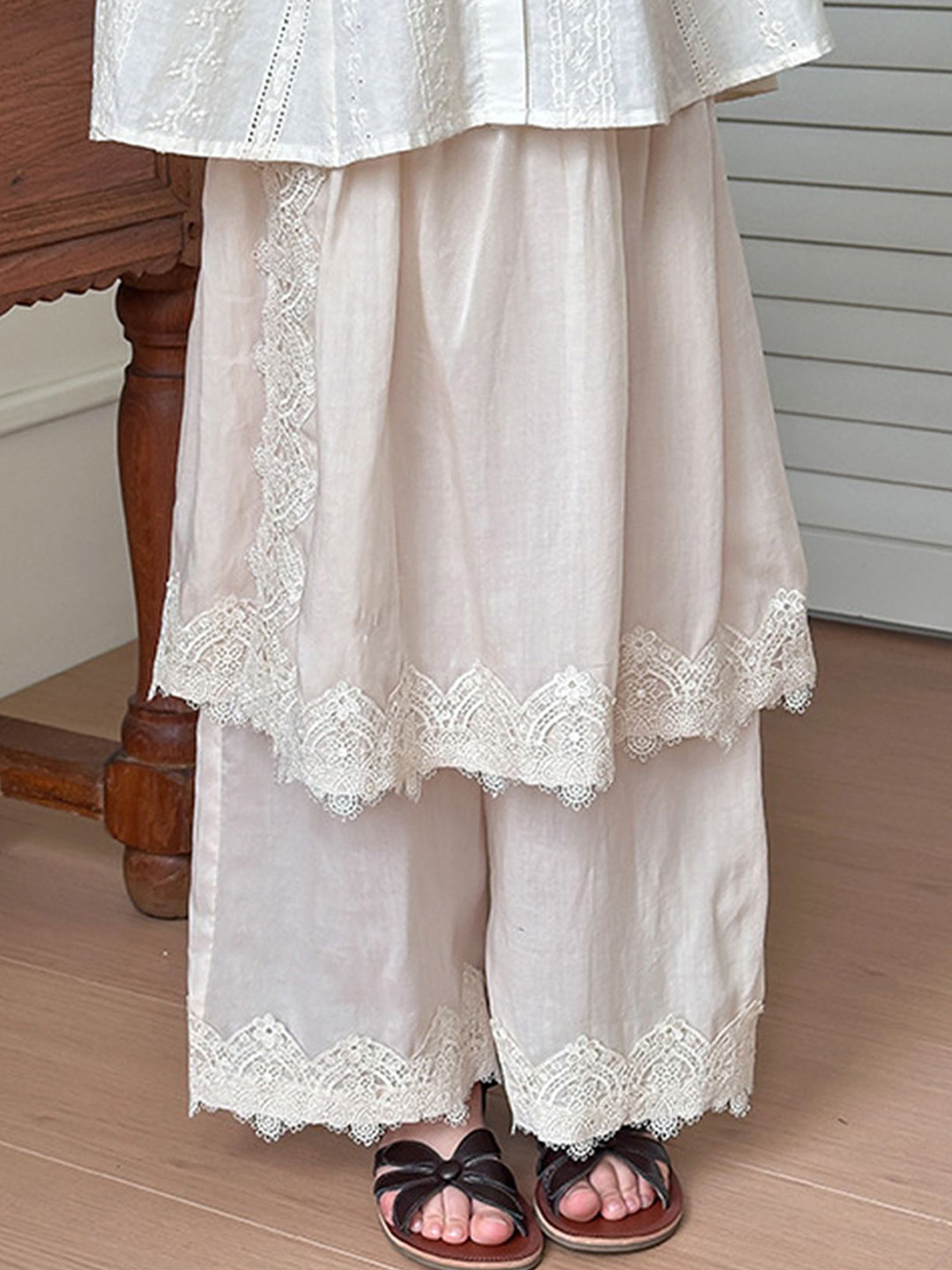 

LULU & SKY Girls Beige Skirts