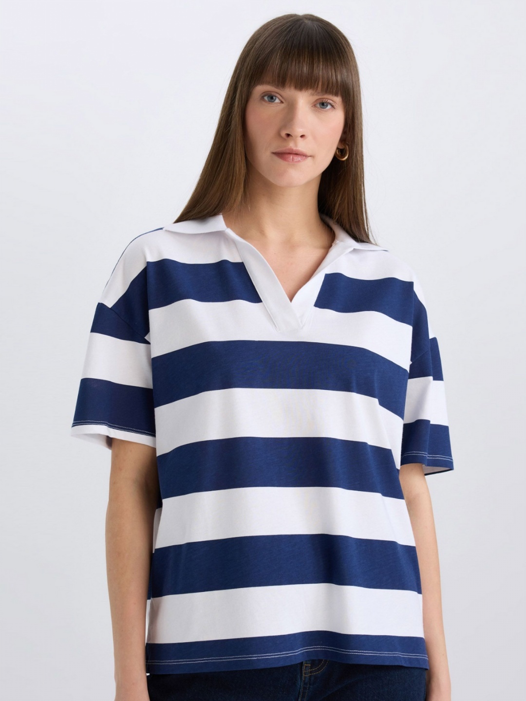 

DeFacto Women Striped V-Neck Extended Sleeves Pockets T-shirt, Na