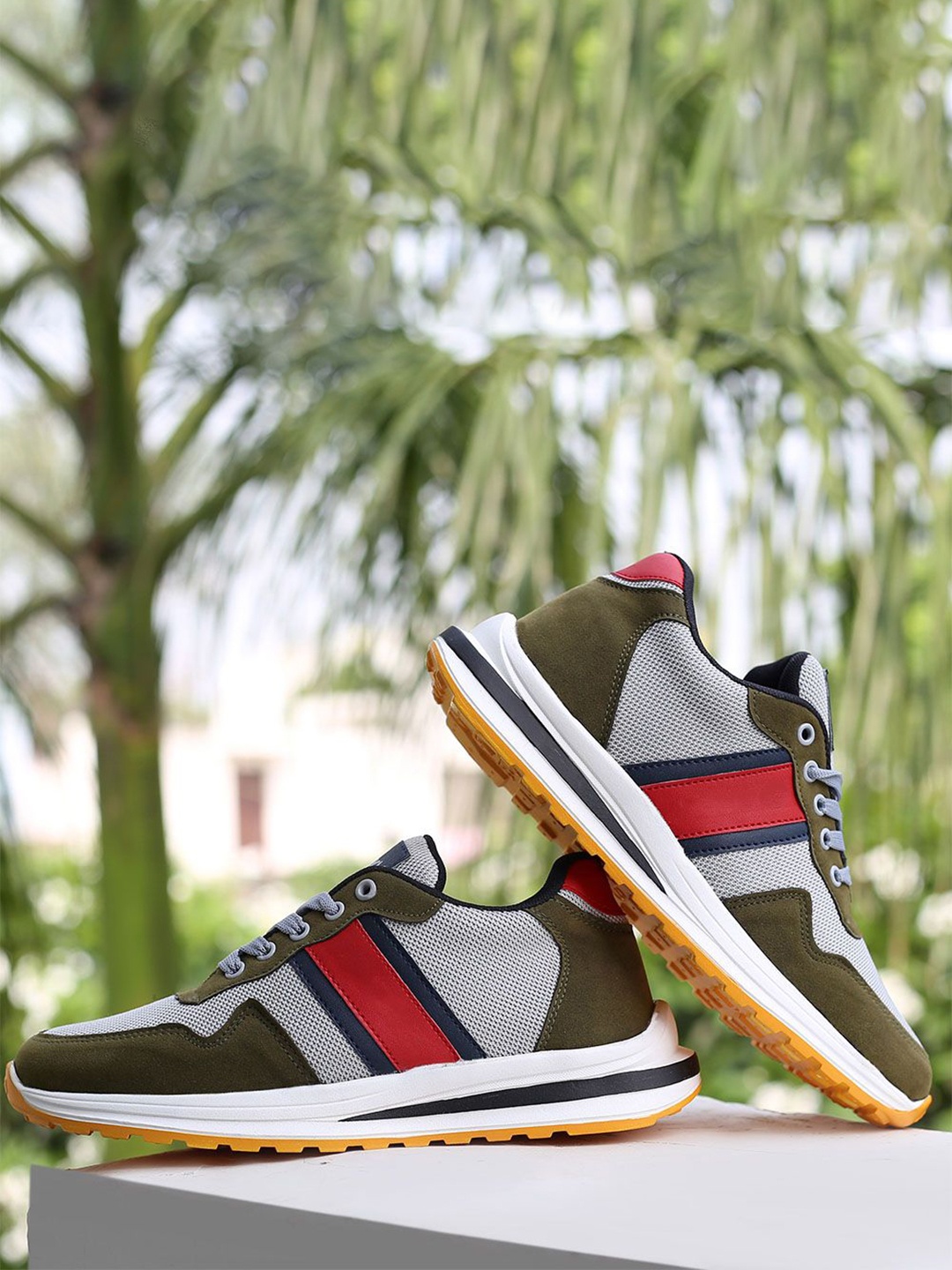 

riffway Men Colourblocked PU Sneakers, Green